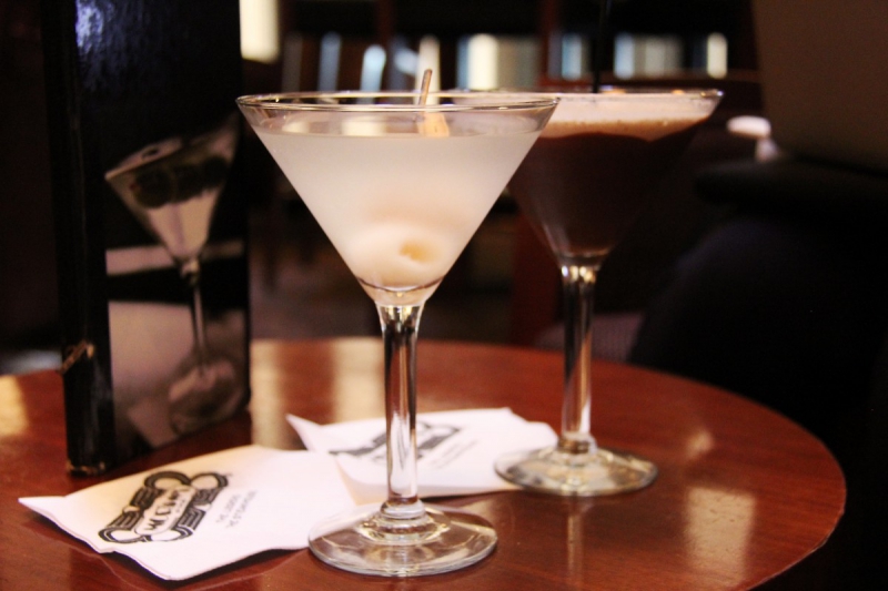 boite-nuit-ROQUEFORT LES PINS-min_martini_bar_lychee_chocolate_alcohol_liquor_happy_hour_happy-910161